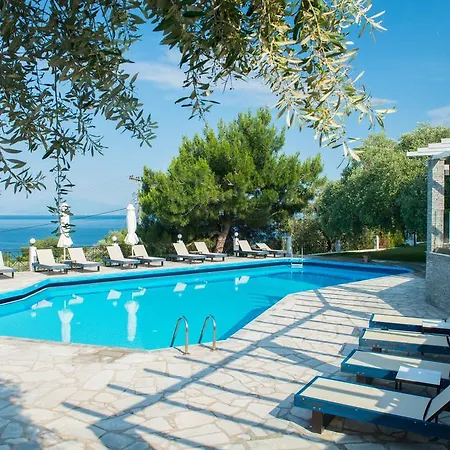 Natassa Hotel 2*