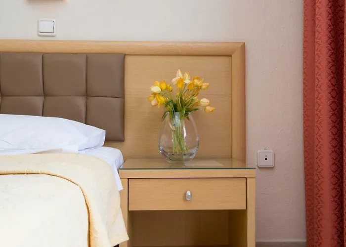 Natassa Hotel 2*